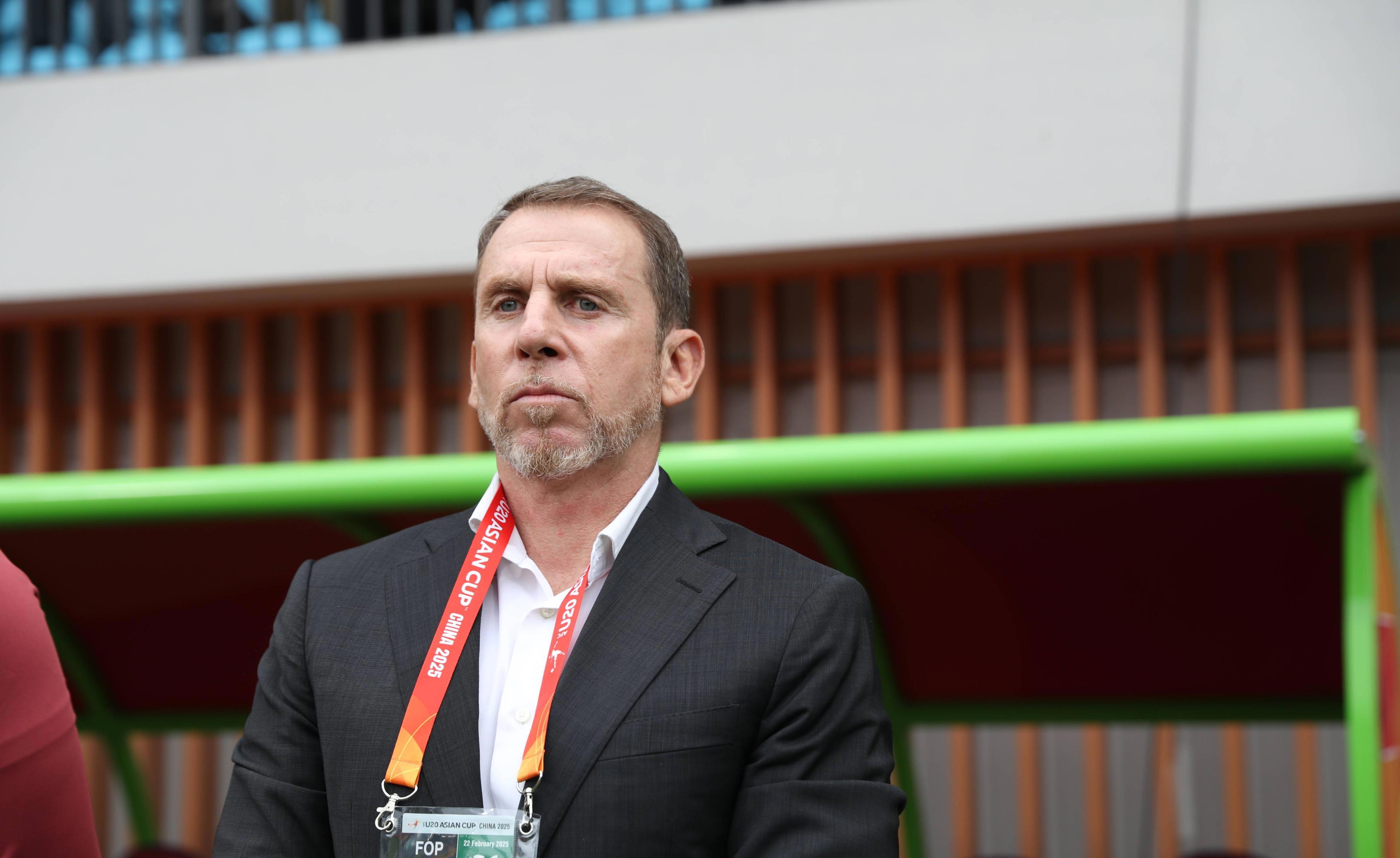 国家队备战国际比赛：教练组调整阵容的简单介绍