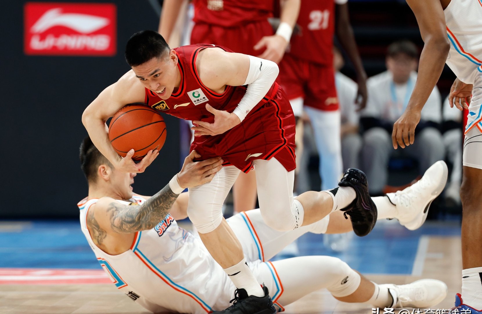 开云体育平台APP-包含惊险一战，球队最终险胜对手的词条