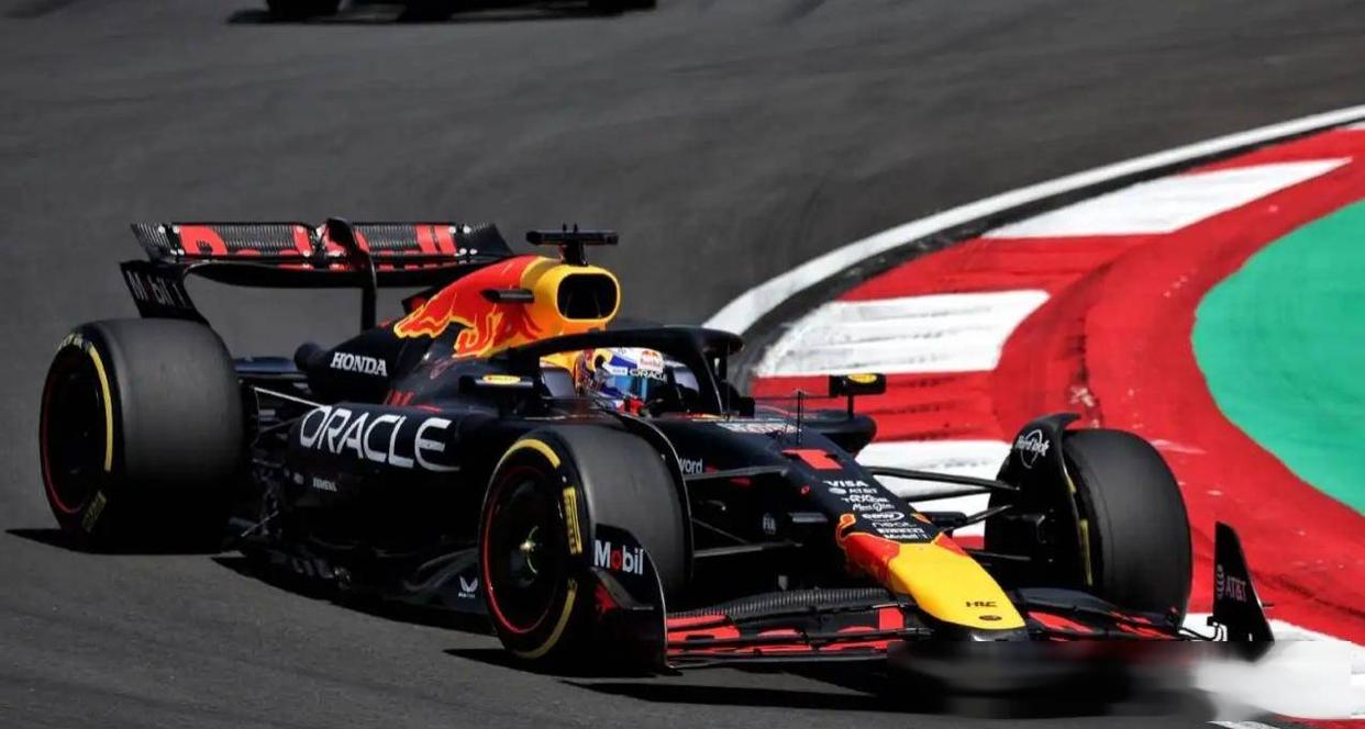 包含威廉姆斯翻盘法拉利，皮亚斯特里点燃赛场的词条