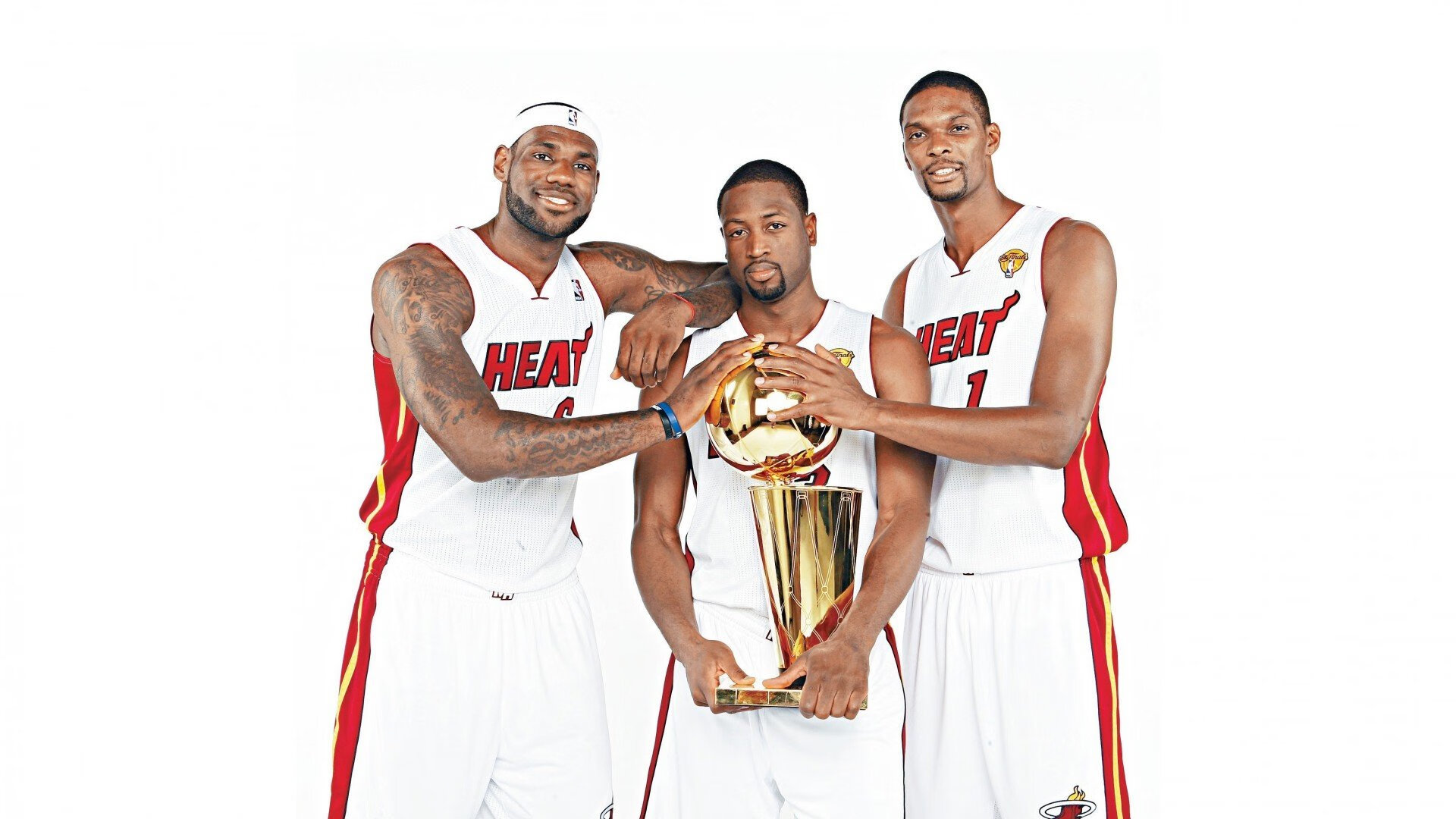 从灰熊冲垮广厦到马克西全程高能输出，体育叙事中的唯一性瞬间